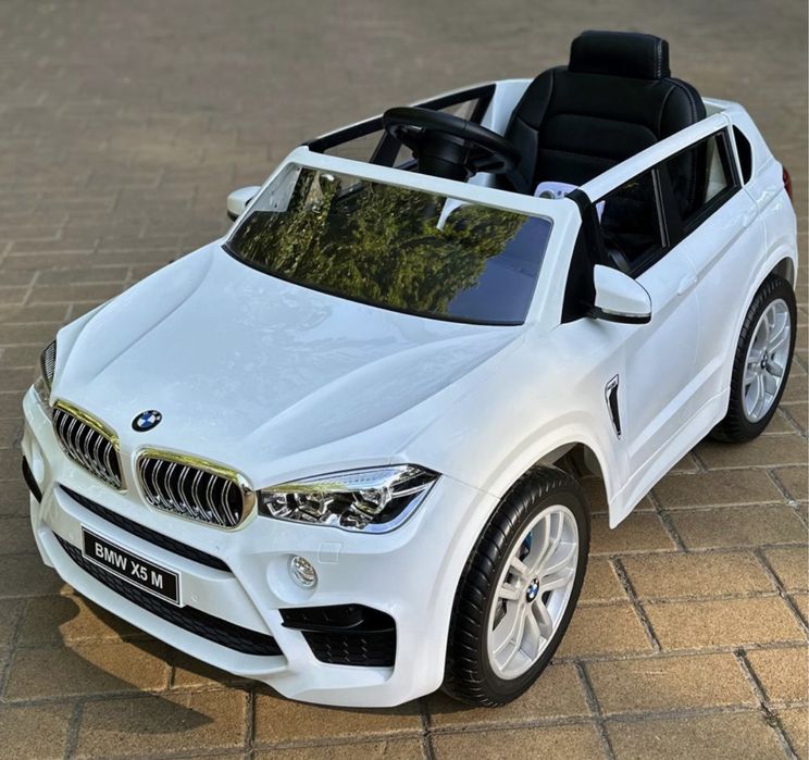 Дитячий позашляховик BMW X5 М білий