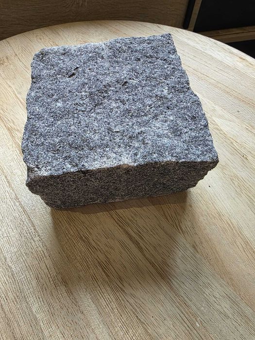 Pedras em granito, grès, calcario