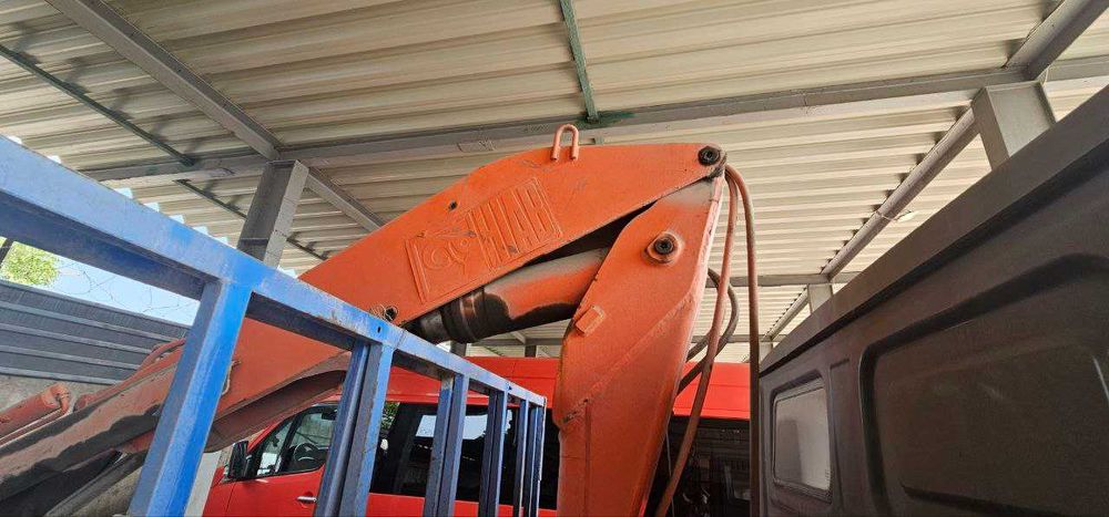 ЗИЛ 5301 (Бичок) 2005 кран-манипулятор