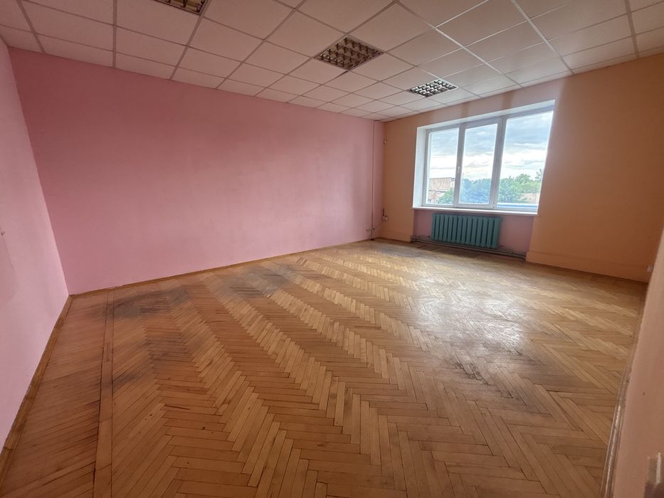 Продам офісне  приміщення