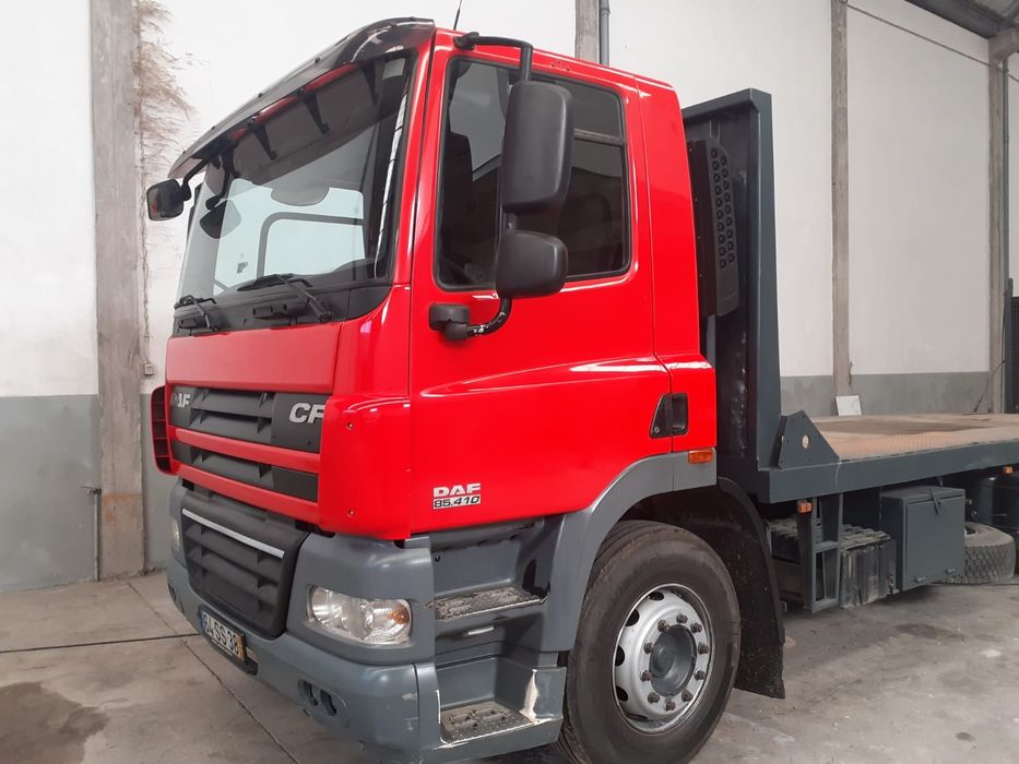 Camiao porta máquinas 26 ton