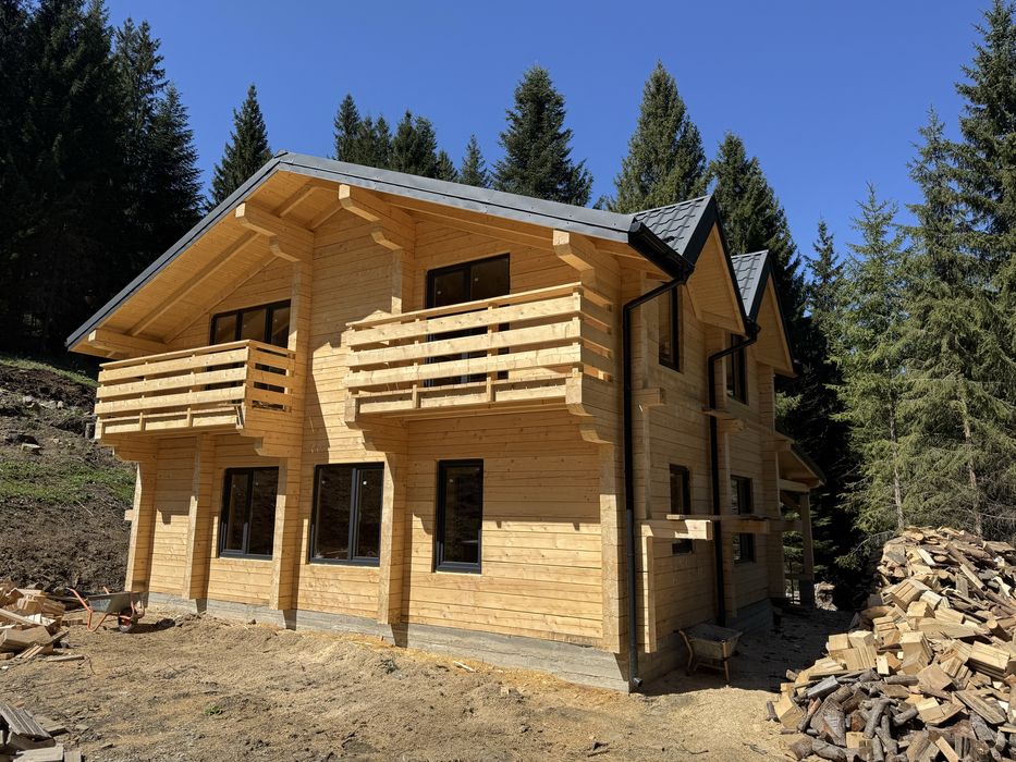 Будівництво деревʼяного будинку з профільованого бркса 20х20