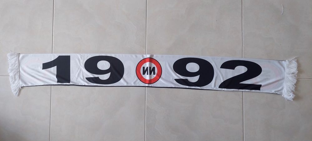 Lenco ,encharp.  Bufanda