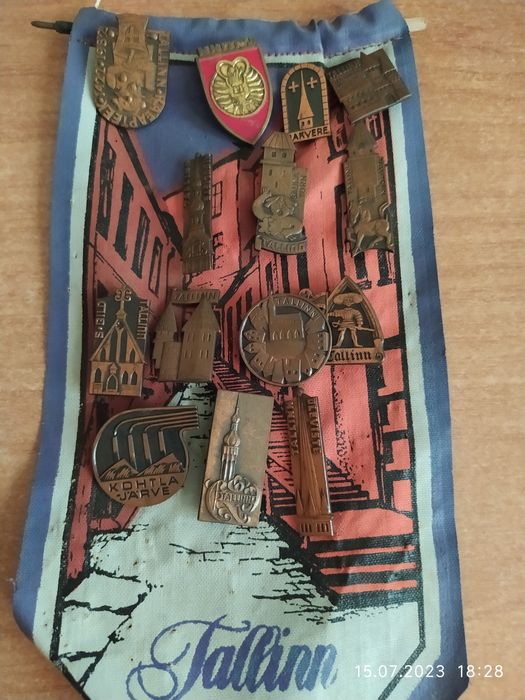 продам значки разной тематики