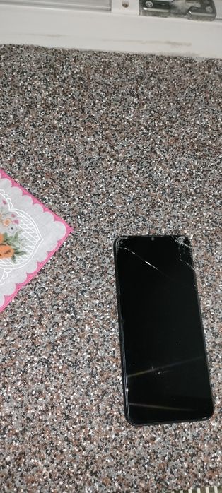 Sprzedam telefon realme C21-y.