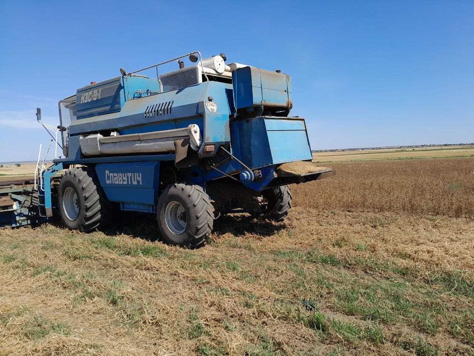 Комбайн Славутич КЗС 9-1 2004