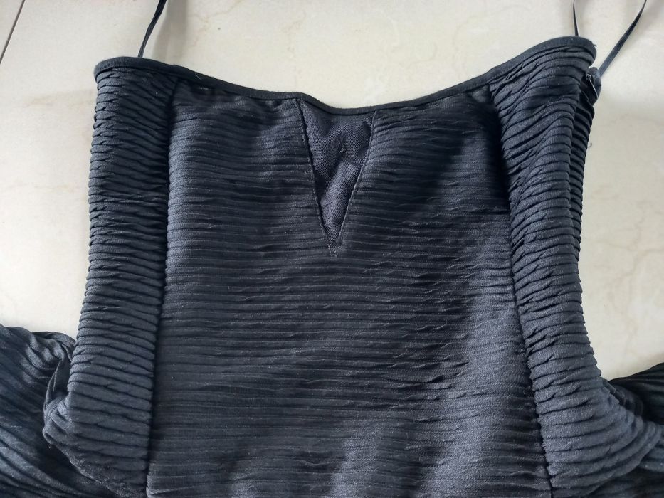 Gorsecik z baskinką bershka r.M
