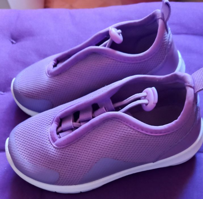 Fajne fioletowe buty/ adidasy dziewczece 26 (25) (16 cm)
