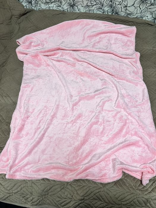 Продам розовый плед, одеялко