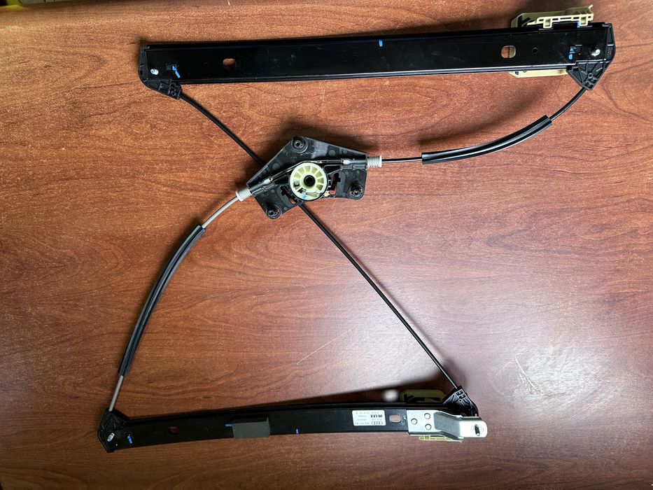 Механізм склопідйомника передній лівий AUDI E-Tron 4KE837461 2019-