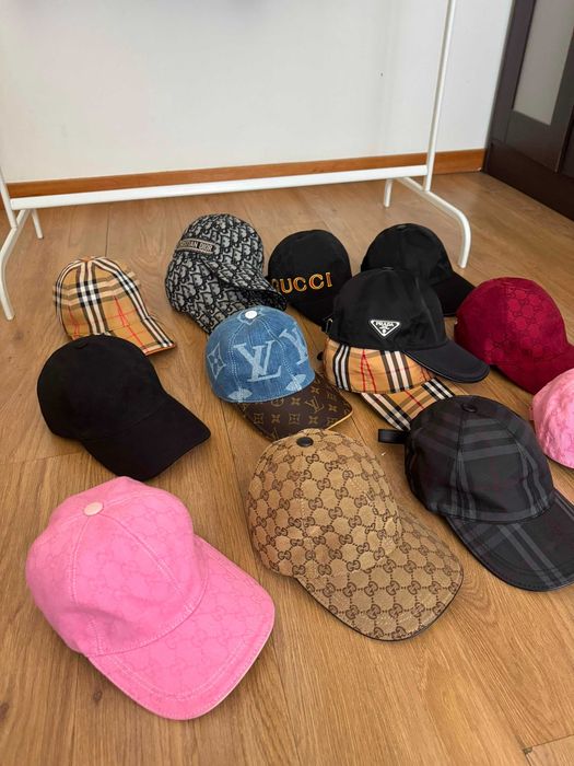 Conjunto lacoste + bonés