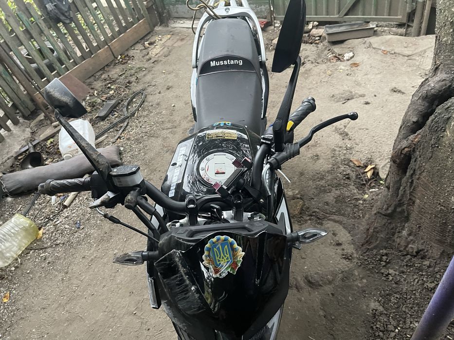 Продам мотоцикл, після аварії, пройшов лише 2000 км заводиться їде