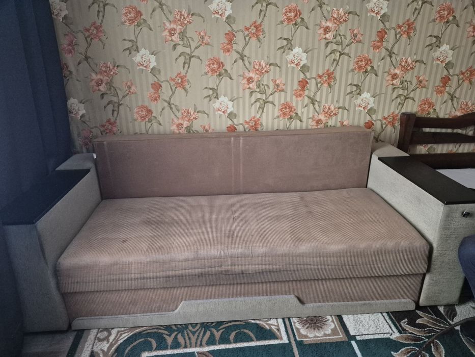 Продам диван  150/200 см