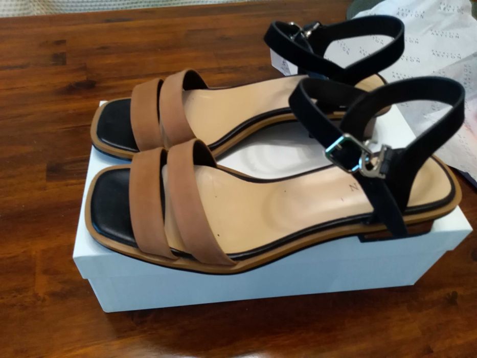 Sandały na obcasie Wittchen rozmiar 39