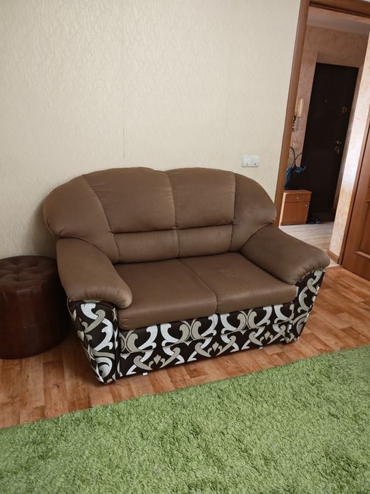 Продам дивани у вітальню