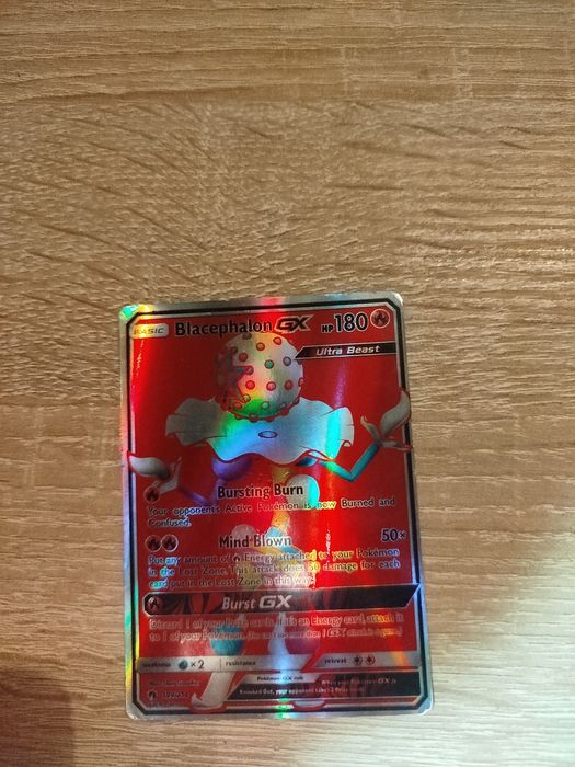 Carta Pokémon Blacephalon.