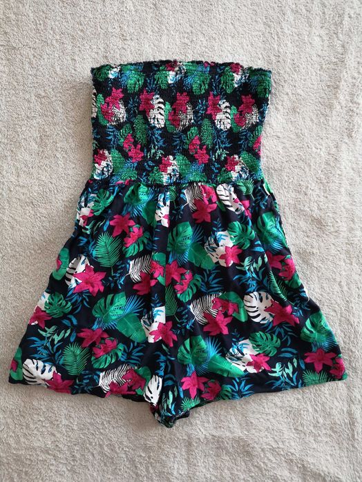 Kolorowy letni kombinezon w hawajskie kwiaty liście ok 134 140 j nowy