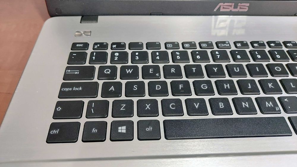ASUS Gaming 17cali IPS i7 GTX 12GB 650GB CS WoT GTA5