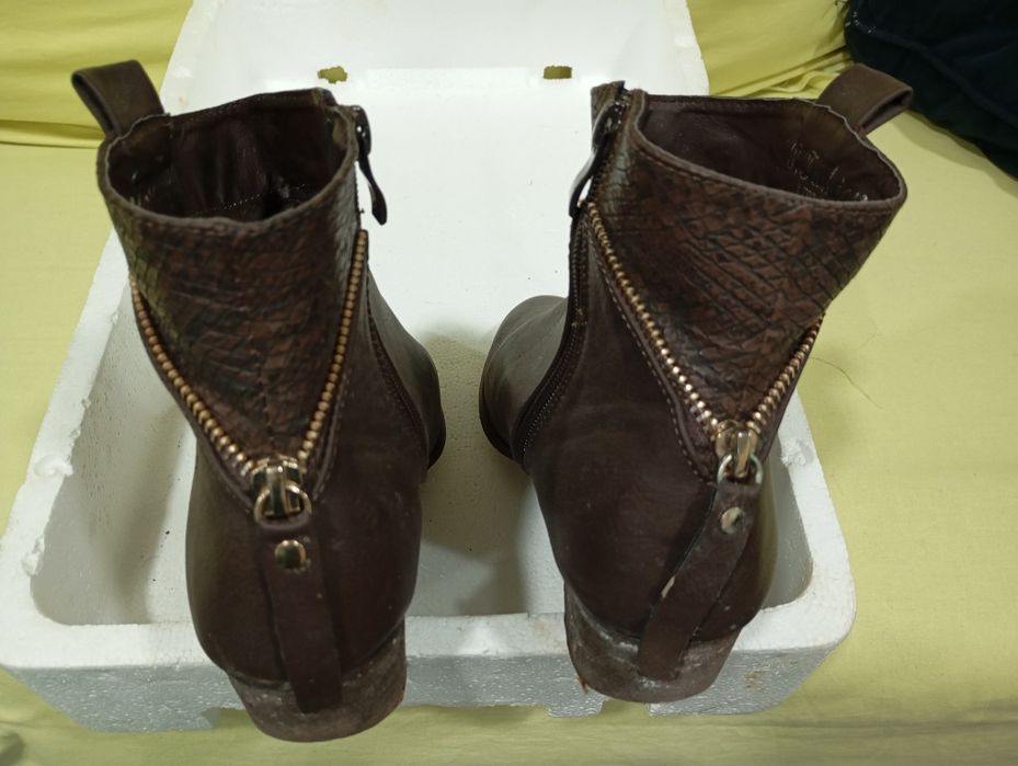 Botins castanhos S. Fashion