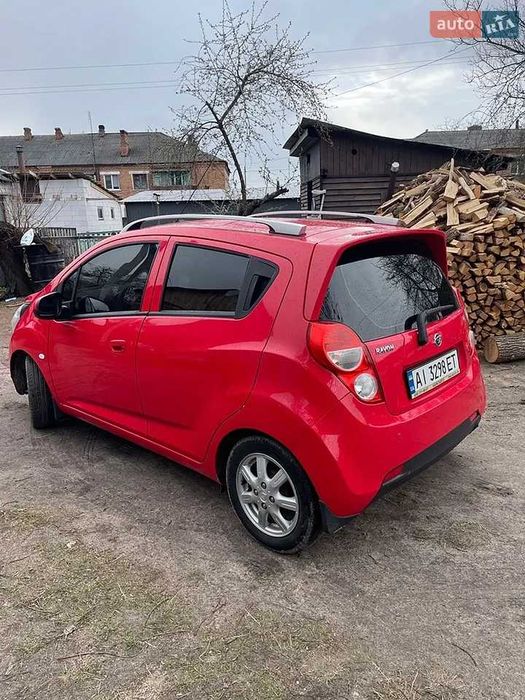Автомобіль Равон R2