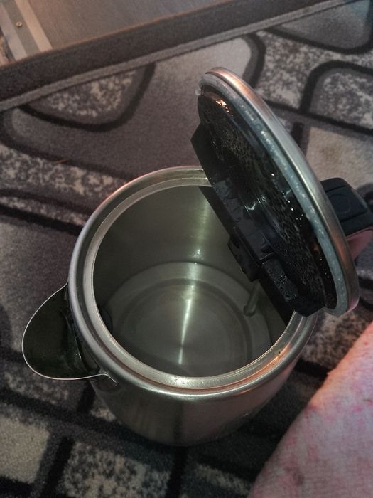 Електрочайник  scarlett