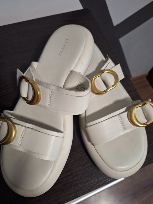 Білі шльопки  стан ідеальний