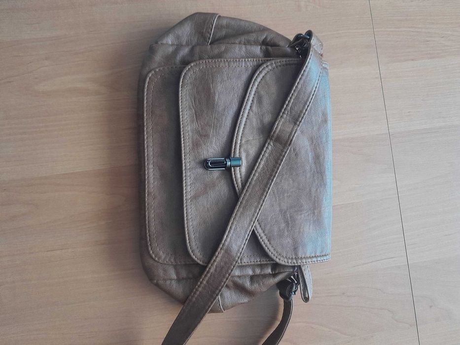 torebka listonoszka 20x30 brązowa