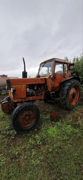 трактор МТЗ-82 і до нього