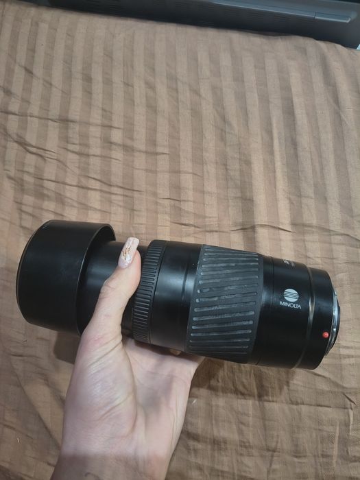 Обʼєктив Minolta AF 75-300