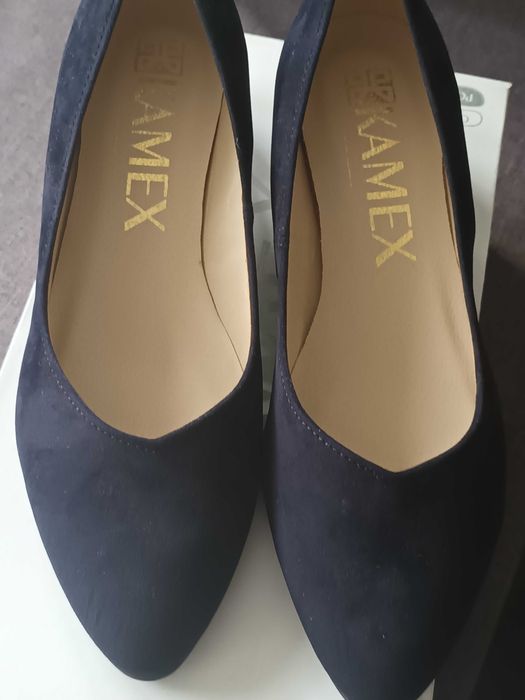 Czółenka Granatowe Nowe