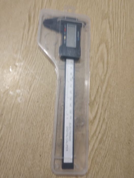 Штангенциркуль.єелектроний