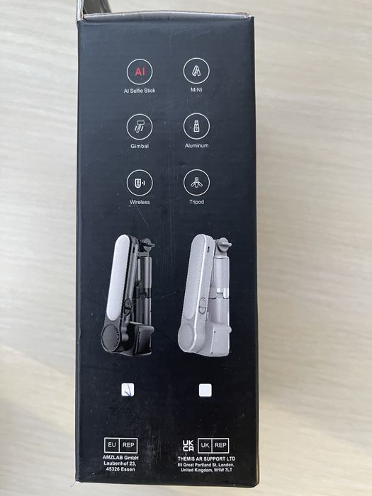 Штатив з лампою та Bluetooth кнопкою для телефону