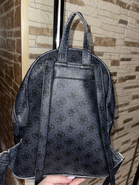 Рюкзак жіночий Guess
