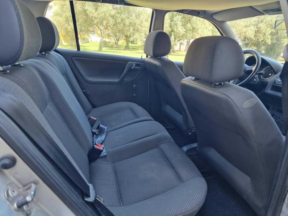 VW Polo 1.0 mpi c/ AC - económico e fiável