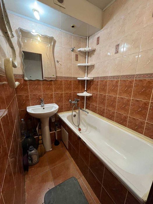 Продаж 2к квартири Балхаська/ пр Миру