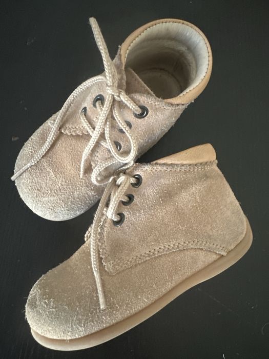 Botas de camurça e pele bebé