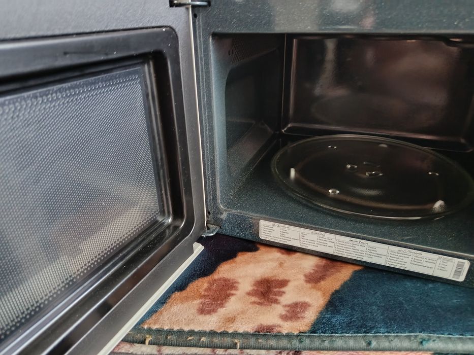 Мікрохвильова піч Samsung з грилем