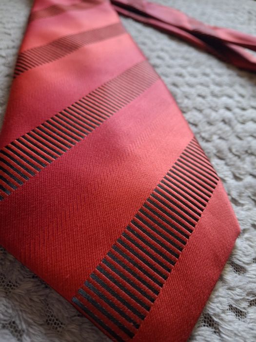 Галстук красный мужской