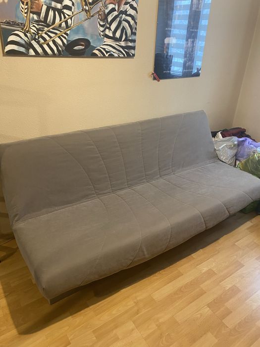 Wersalka na stelazu z materacem