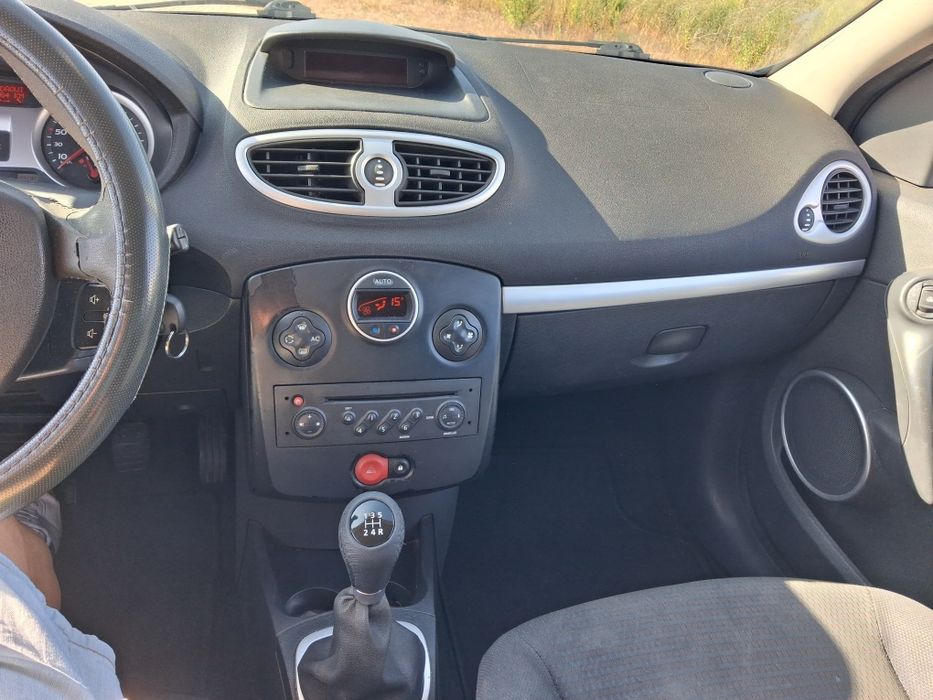 Vende-se Renault Clio III