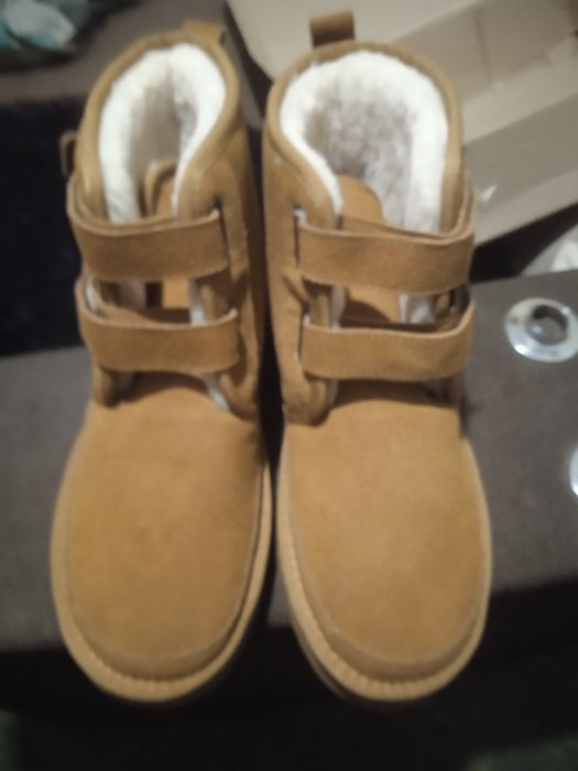 Продам зимние теплые уги