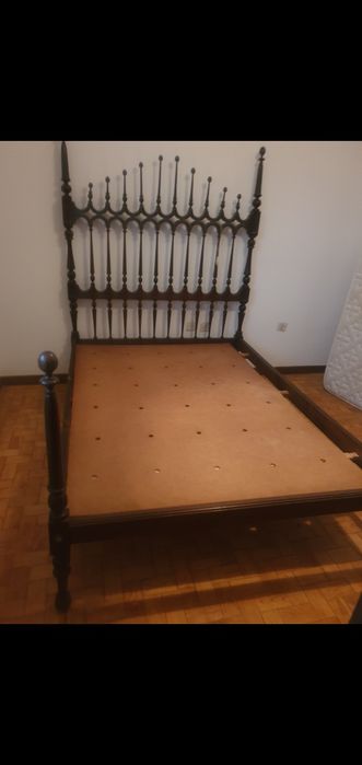 Quarto com cama casal