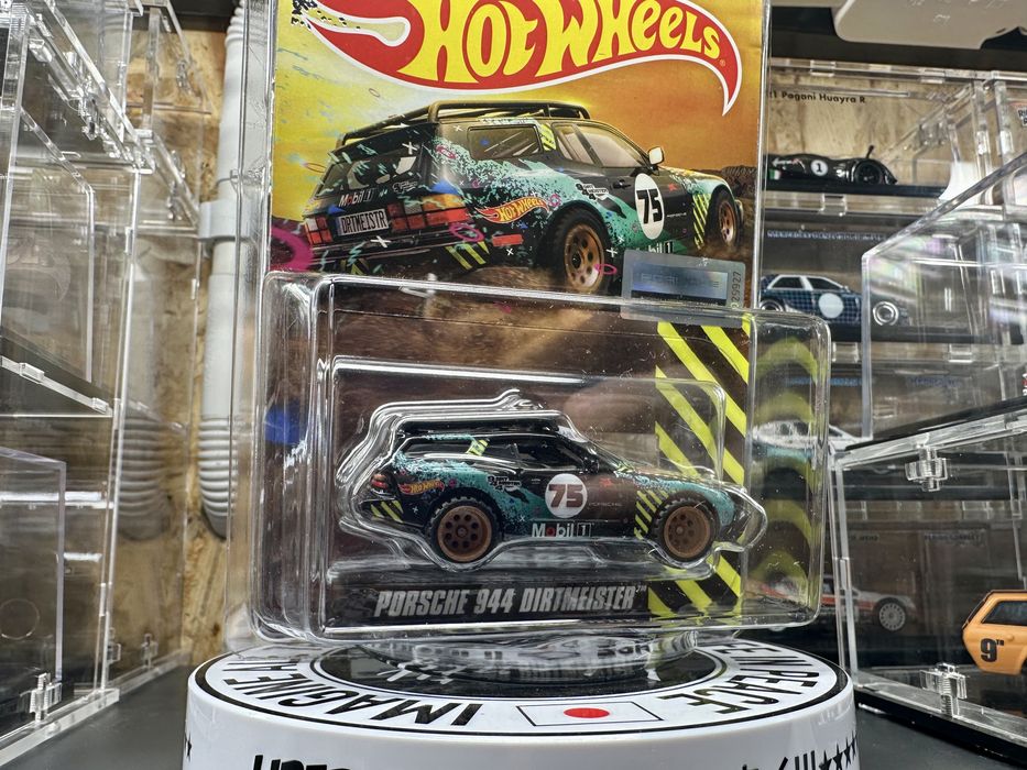ミニカー HOT WHEELS PORSCHE 944 DIRTMEISTER PORSCHE 944 DIRTMEISTERのレビュー！ポルシェ75周年記念
