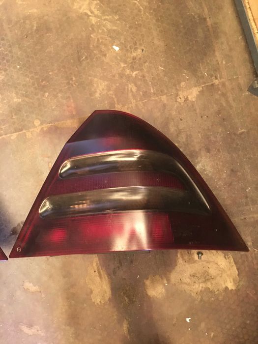 Mercedes C 203 lampa tył dymione