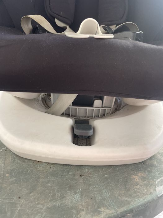 Cadeira Star Ibaby com sistema Isofix e rotação de 360 graus