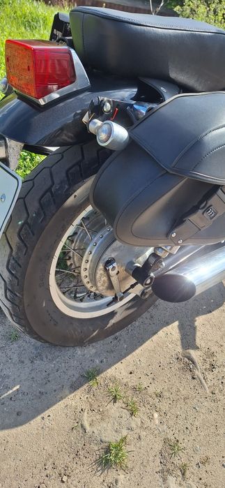 Suzuki intruder 400