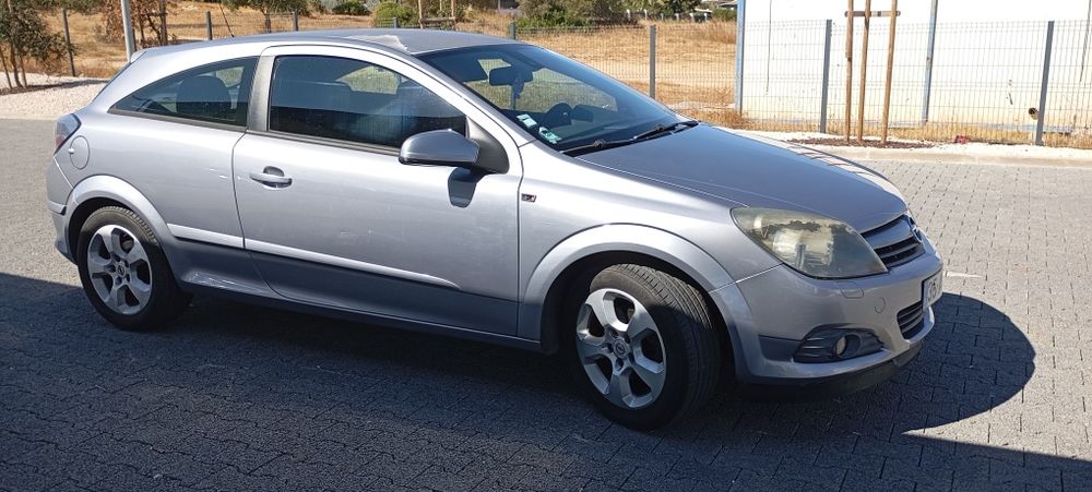 Opel Astra GTC 1.3 CDTI
