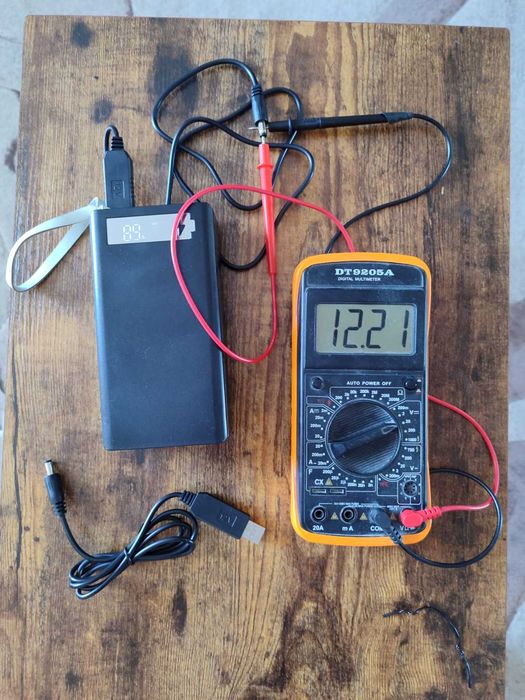 WiFi Роутер працює без світла.   USB -> 12V