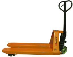 Porta paletes monta-cargas hidráulico grande cap. carga 5000 kg AP28