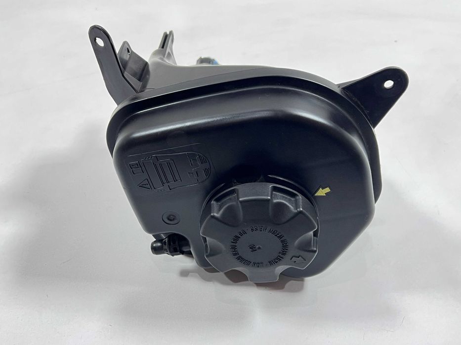 Бачок розширювальний антифризу BMW X5 F15 F16 Бачок расширительный БМВ